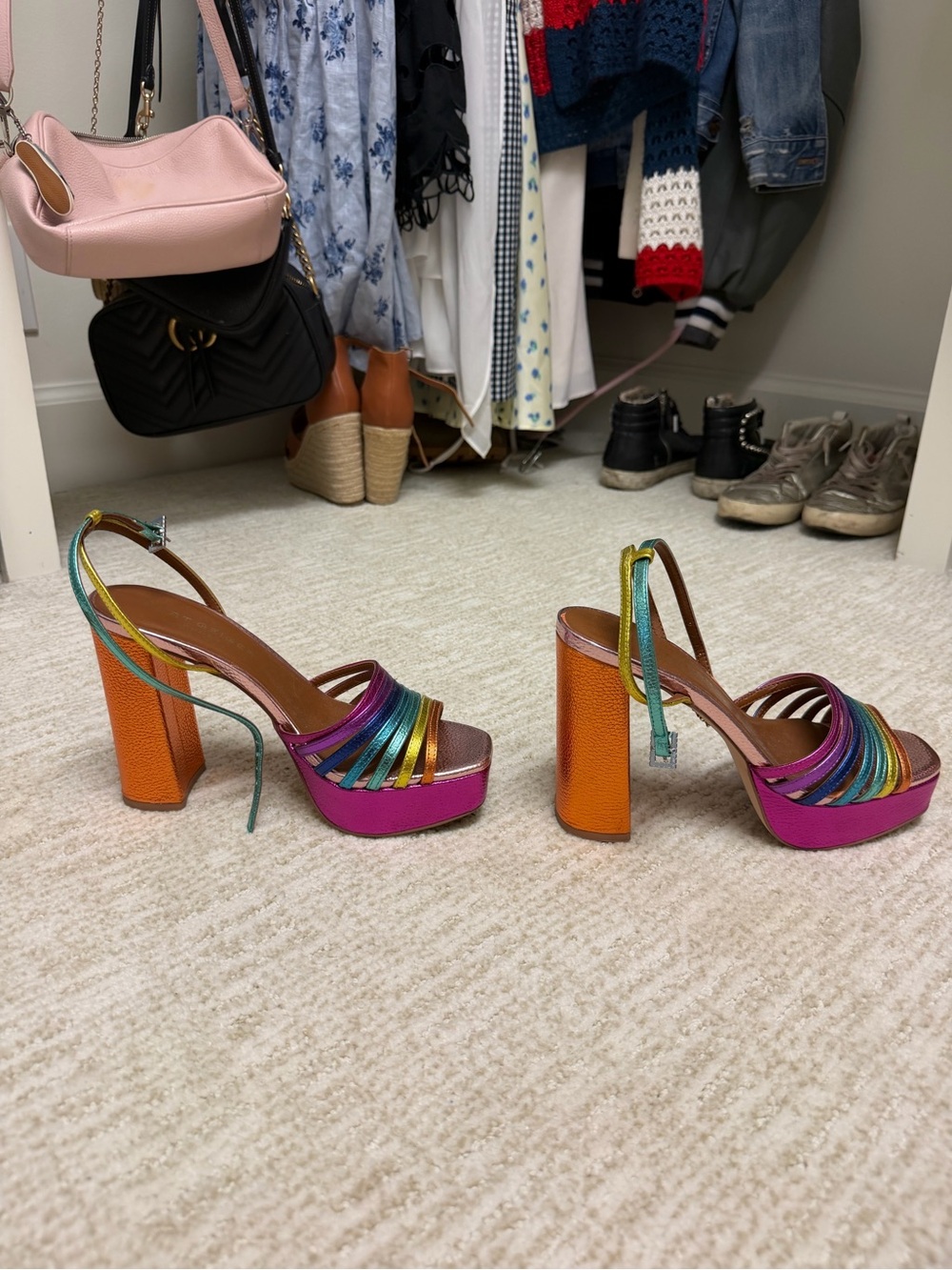 Kurt Geiger size 39 Multicolor Metallic Strappy Sandals - Picture 3 of 5